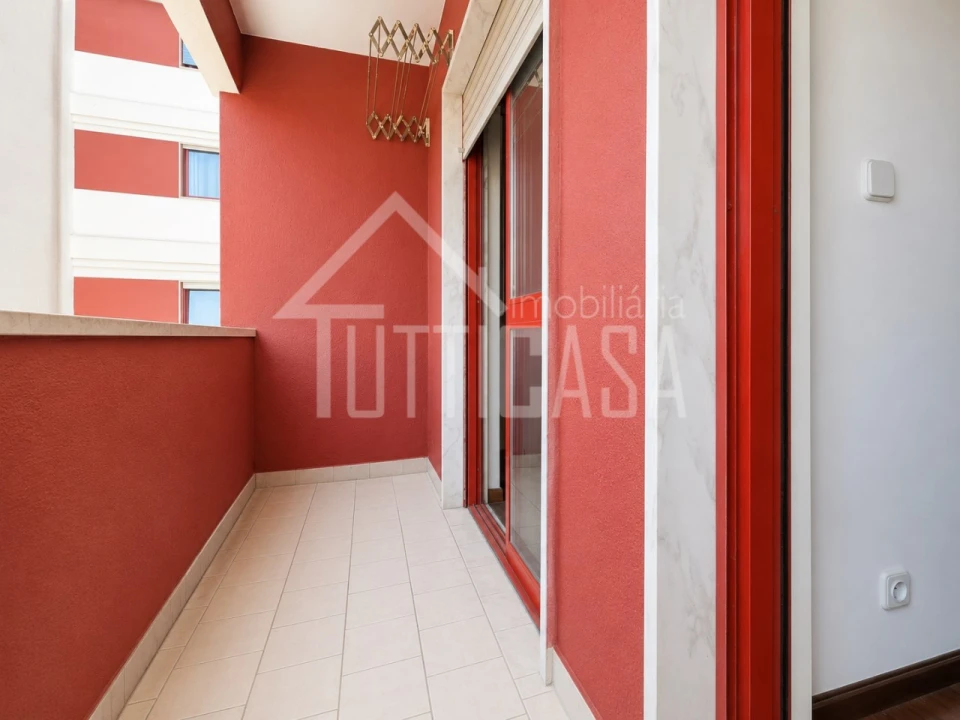 Apartamento T2 para Venda em Algueirão-Mem Martins Foto 3