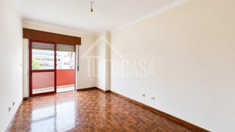 Apartamento T2 para Venda em Algueirão-Mem Martins