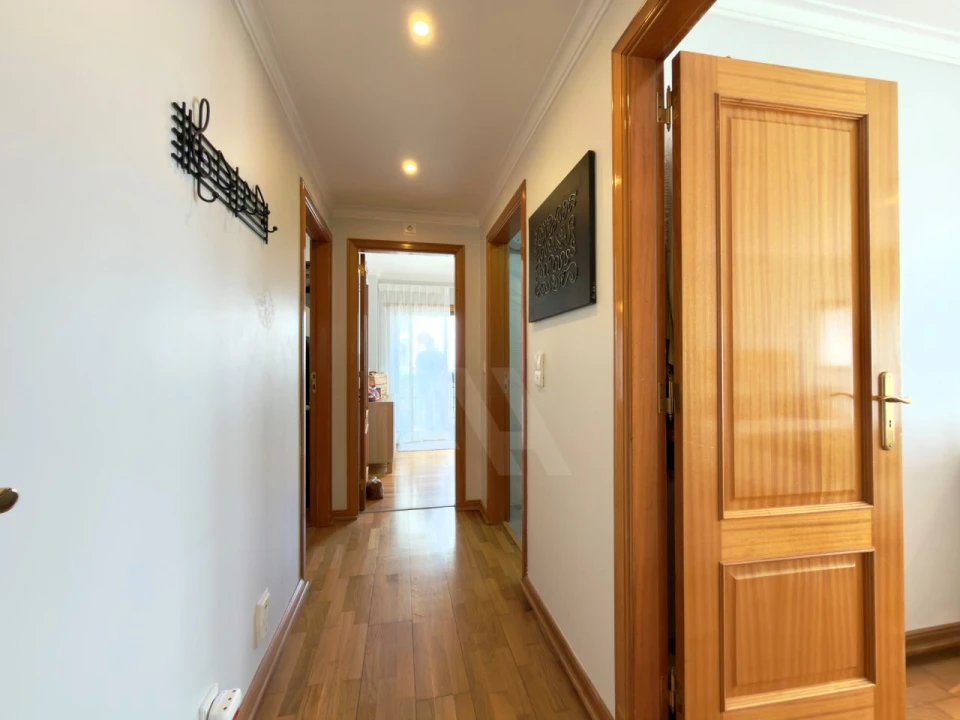 Apartamento T4 para Venda em Mina de Água Foto 10