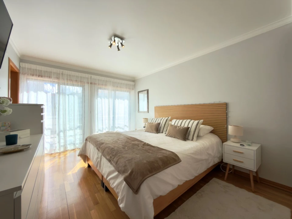 Apartamento T4 para Venda em Mina de Água Foto 11