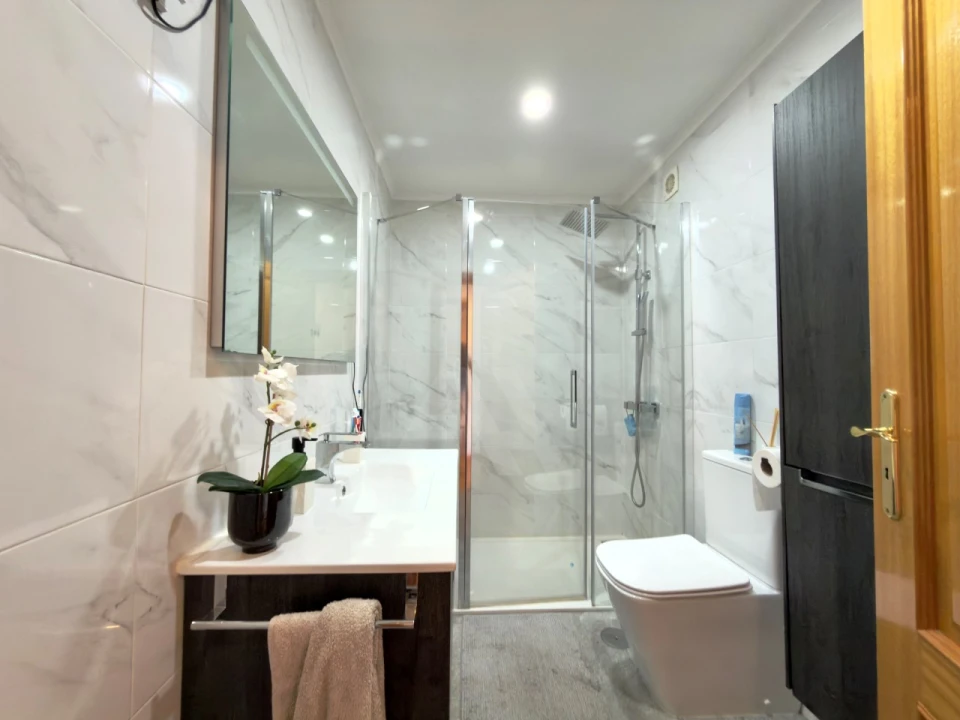 Apartamento T4 para Venda em Mina de Água Foto 15