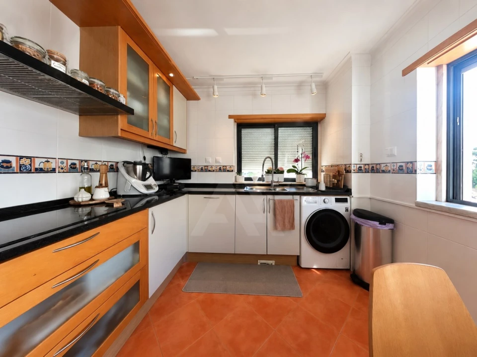 Apartamento T4 para Venda em Mina de Água Foto 9