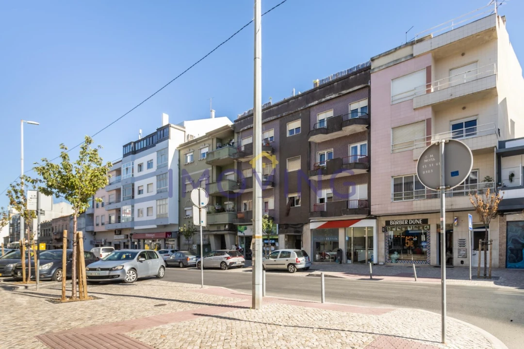 Apartamento T2 para Venda em Baixa da Banheira e Vale da Amoreira Foto 27