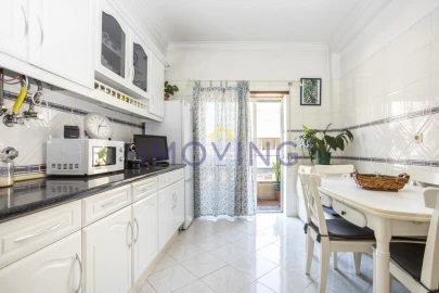 Apartamento T2 para Venda em Baixa da Banheira e Vale da Amoreira