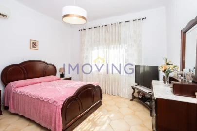 Apartamento T1 para Venda em Baixa da Banheira e Vale da Amoreira