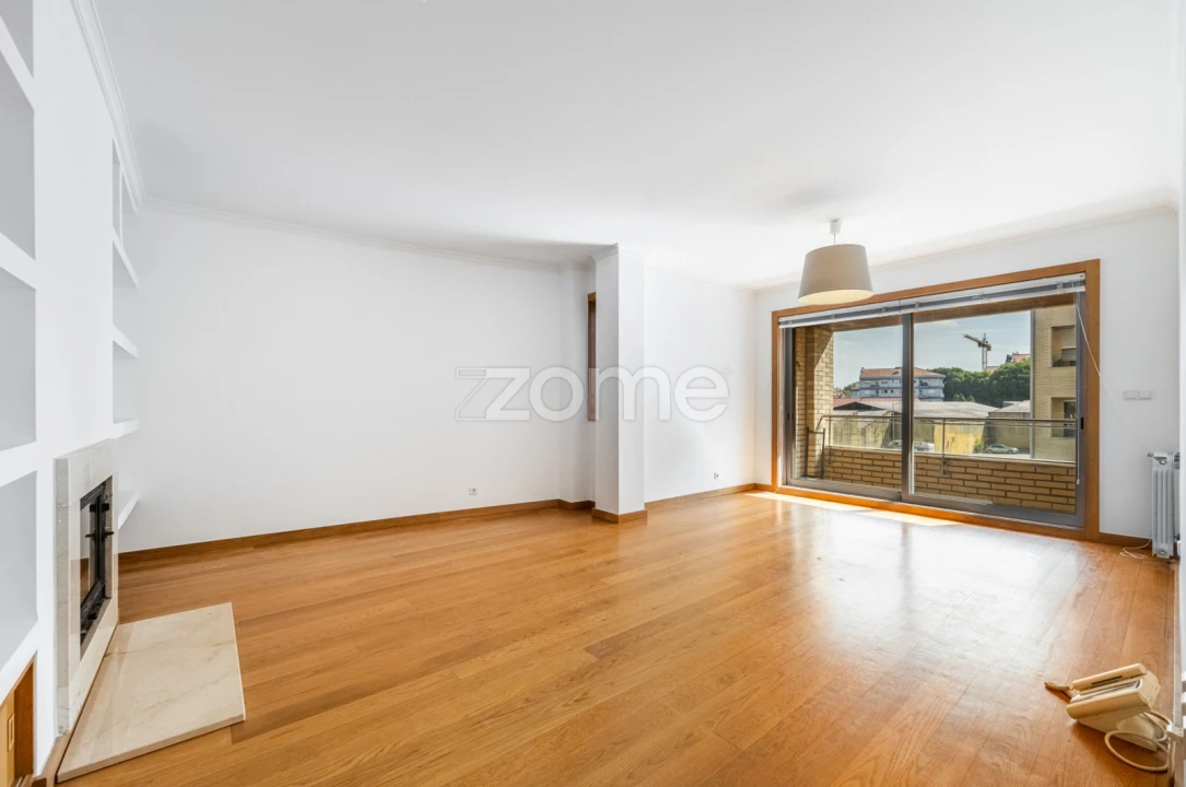 Apartamento T3 para Arrendamento em Ramalde Foto 1