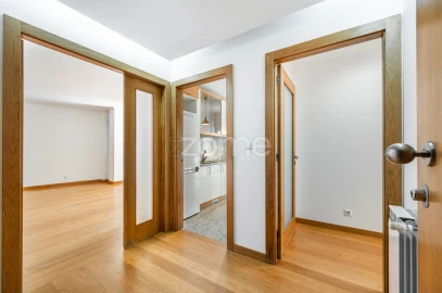 Apartamento T3 para Arrendamento em Ramalde