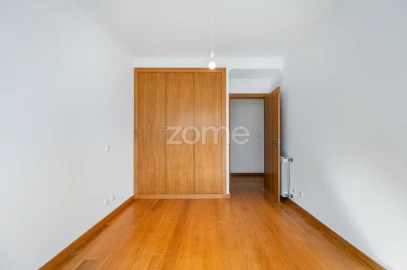 Apartamento T3 para Arrendamento em Ramalde
