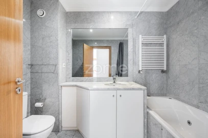 Apartamento T3 para Arrendamento em Ramalde