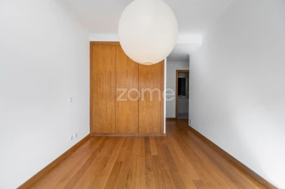 Apartamento T3 para Arrendamento em Ramalde