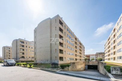 Apartamento T3 para Arrendamento em Ramalde