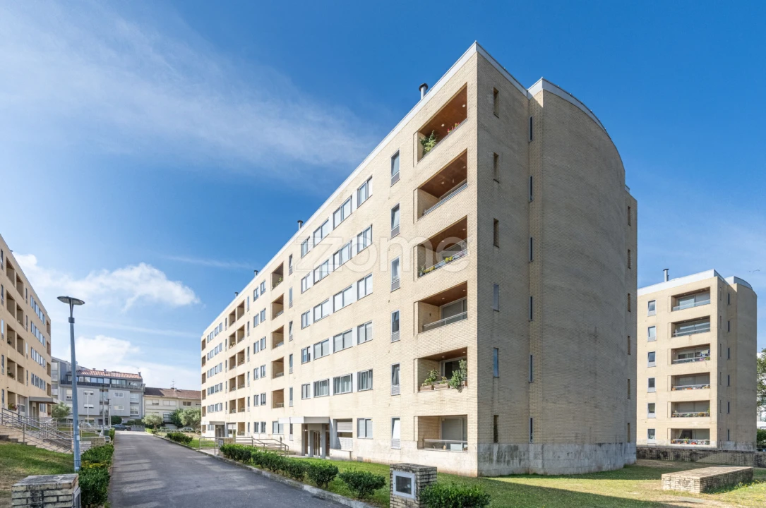 Apartamento T3 para Arrendamento em Ramalde Foto 36