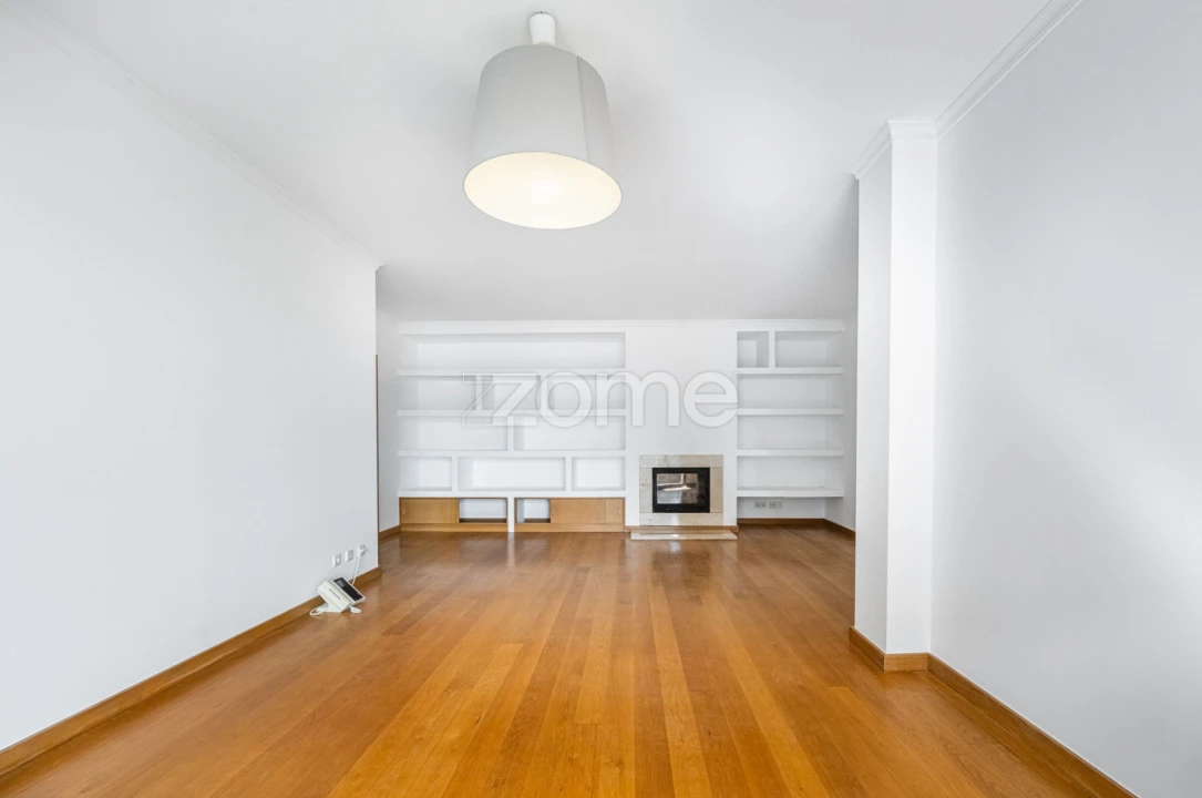 Apartamento T3 para Arrendamento em Ramalde Foto 7