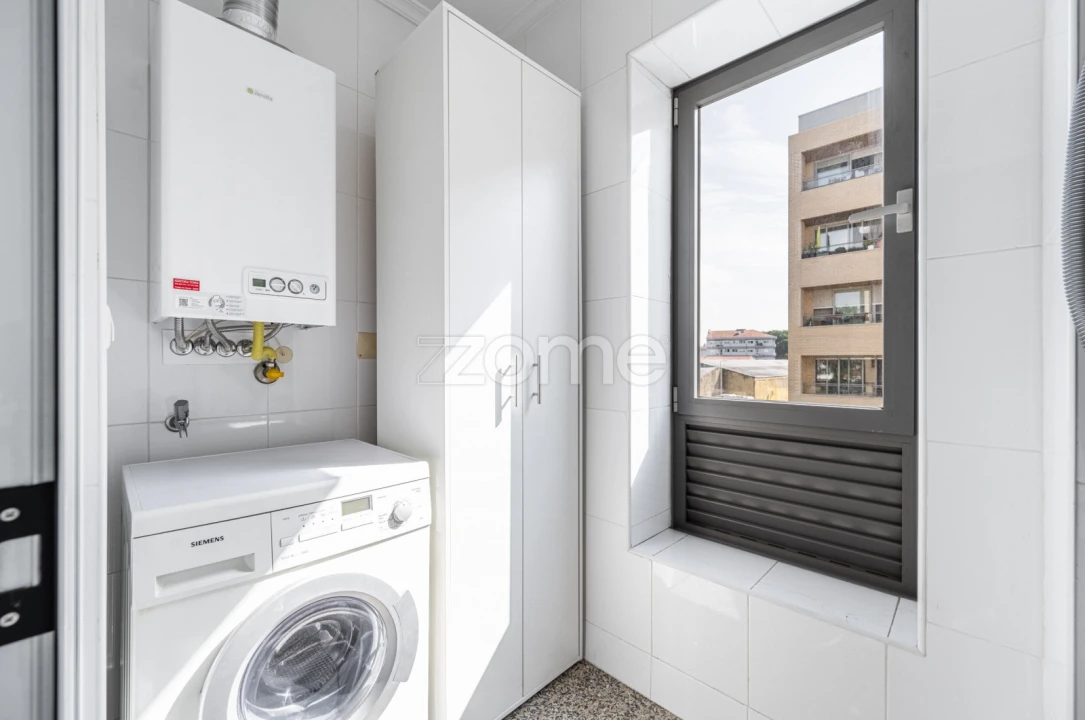 Apartamento T3 para Arrendamento em Ramalde Foto 11