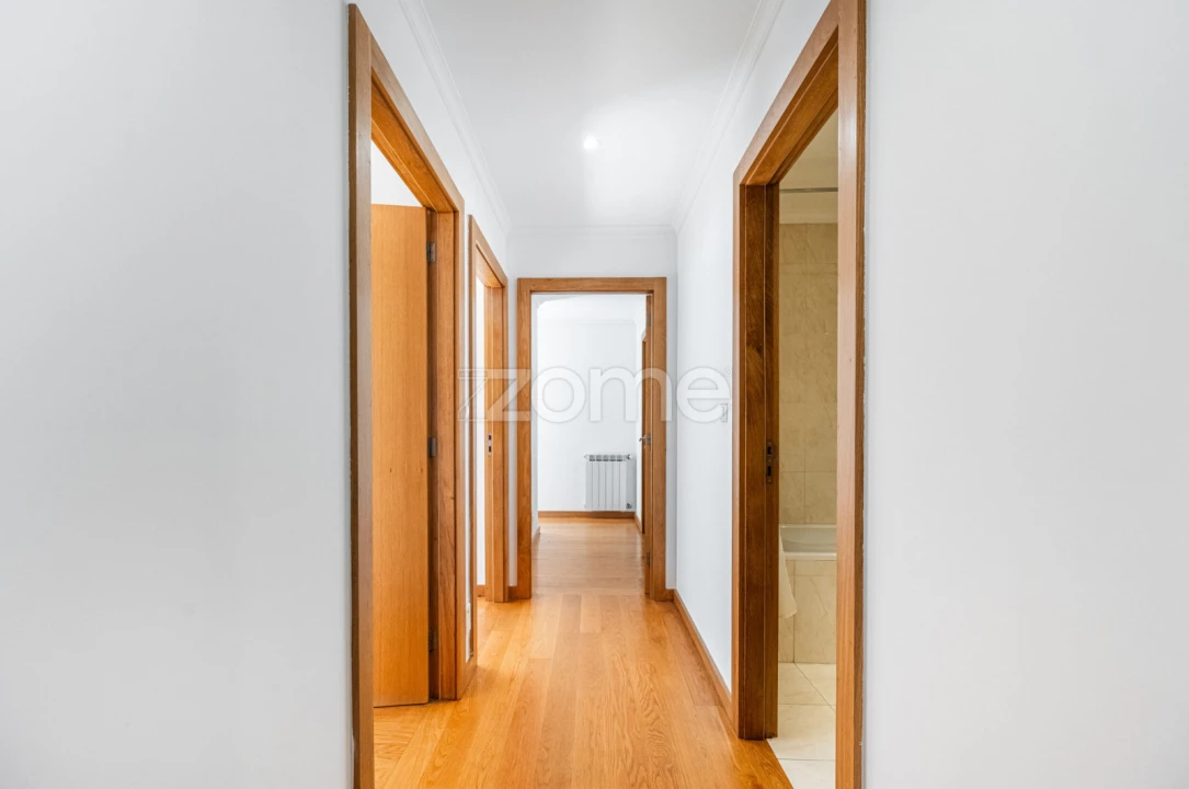 Apartamento T3 para Arrendamento em Ramalde Foto 12
