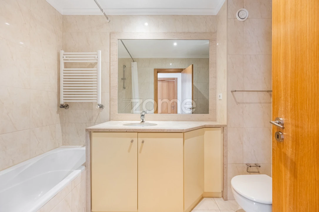 Apartamento T3 para Arrendamento em Ramalde Foto 13