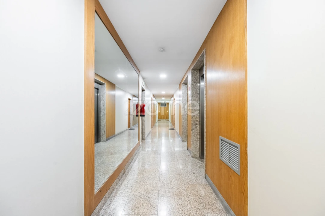 Apartamento T3 para Arrendamento em Ramalde Foto 3