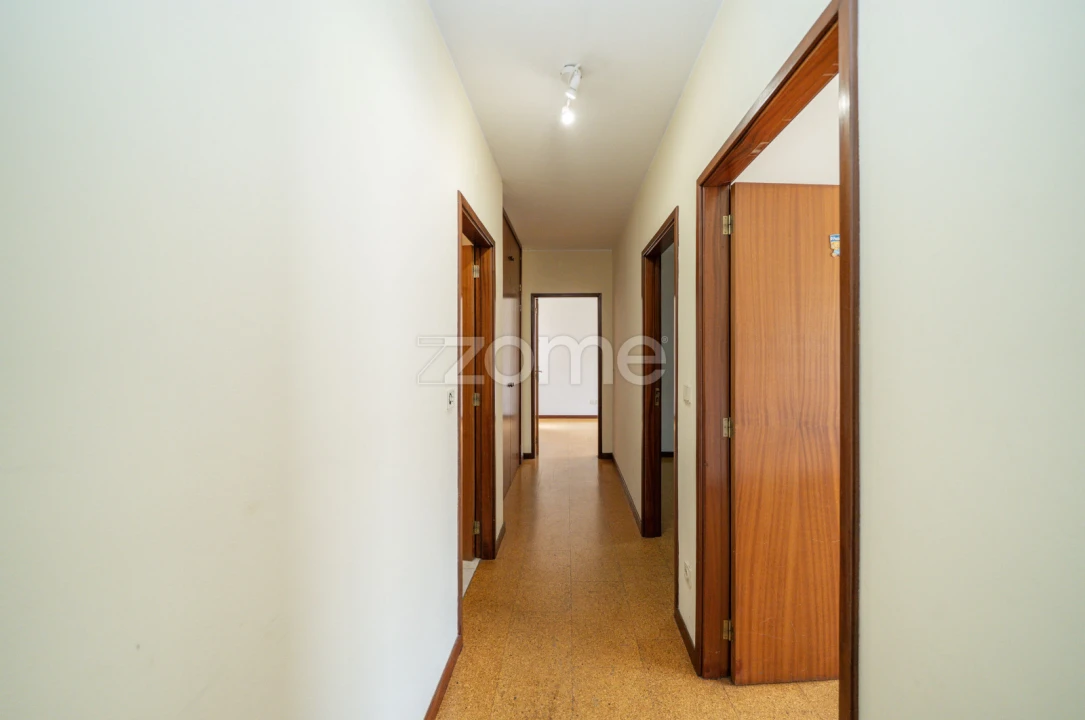 Apartamento T4 para Venda em Ferreiros, Prozelo e Besteiros Foto 12