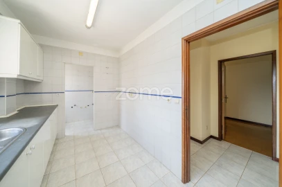 Apartamento T4 para Venda em Ferreiros, Prozelo e Besteiros