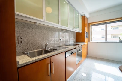 Apartamento T2 para Arrendamento em Canidelo