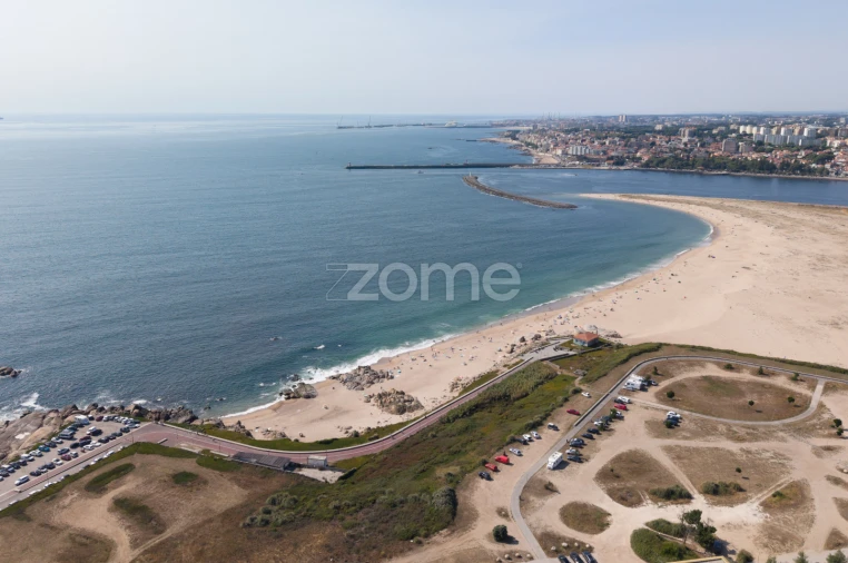 Apartamento T2 para Arrendamento em Canidelo Foto 36