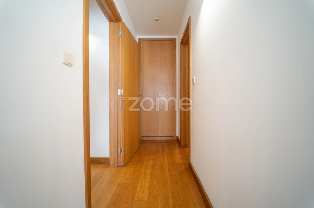 Apartamento T2 para Arrendamento em Canidelo Foto 15