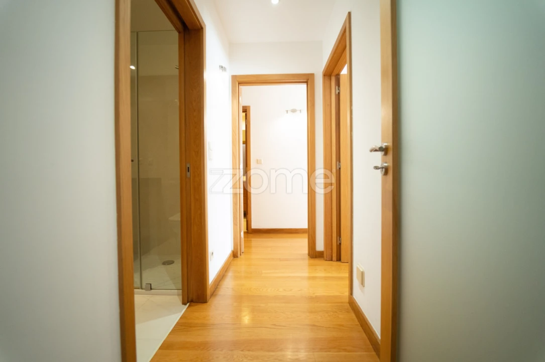 Apartamento T2 para Arrendamento em Canidelo Foto 14