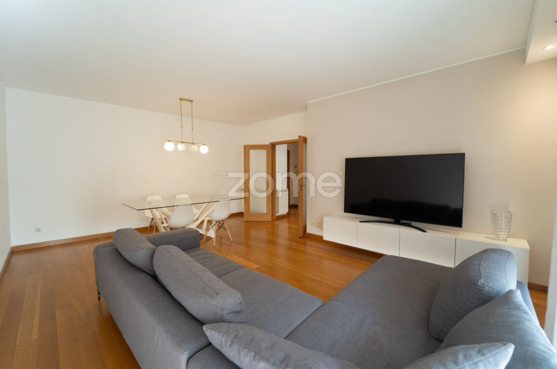 Apartamento T2 para Arrendamento em Canidelo Foto 5