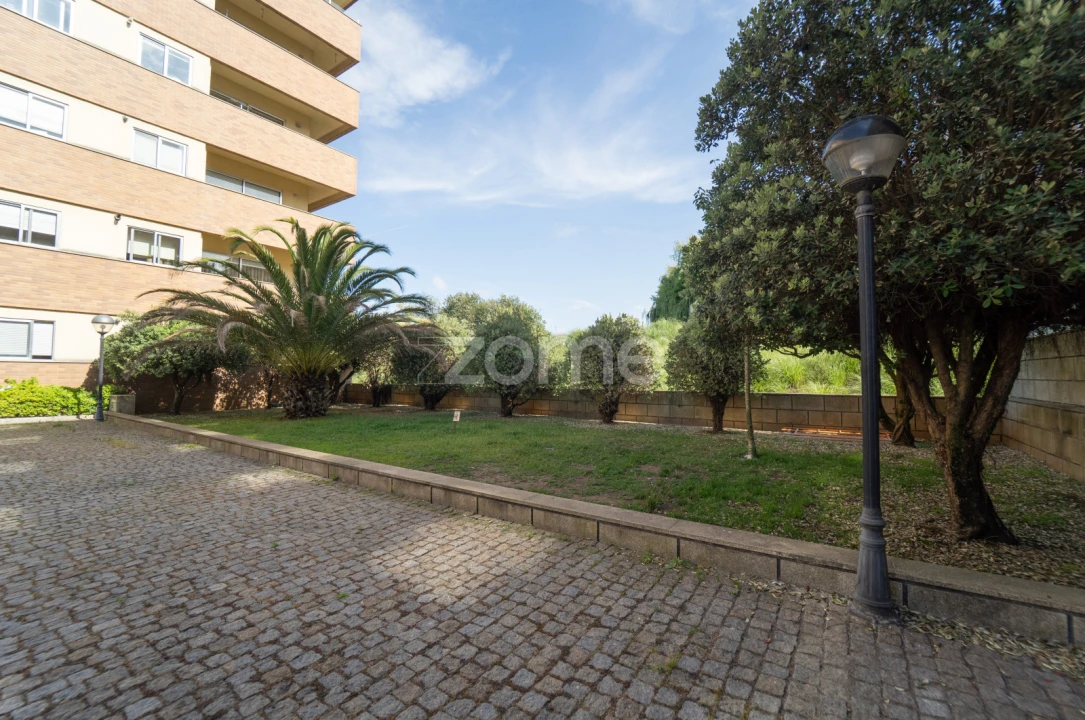 Apartamento T2 para Arrendamento em Canidelo Foto 30