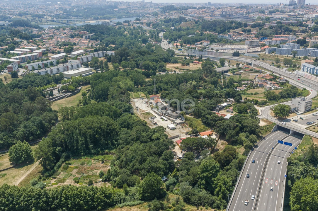 Terreno para Venda em Campanhã Foto 4