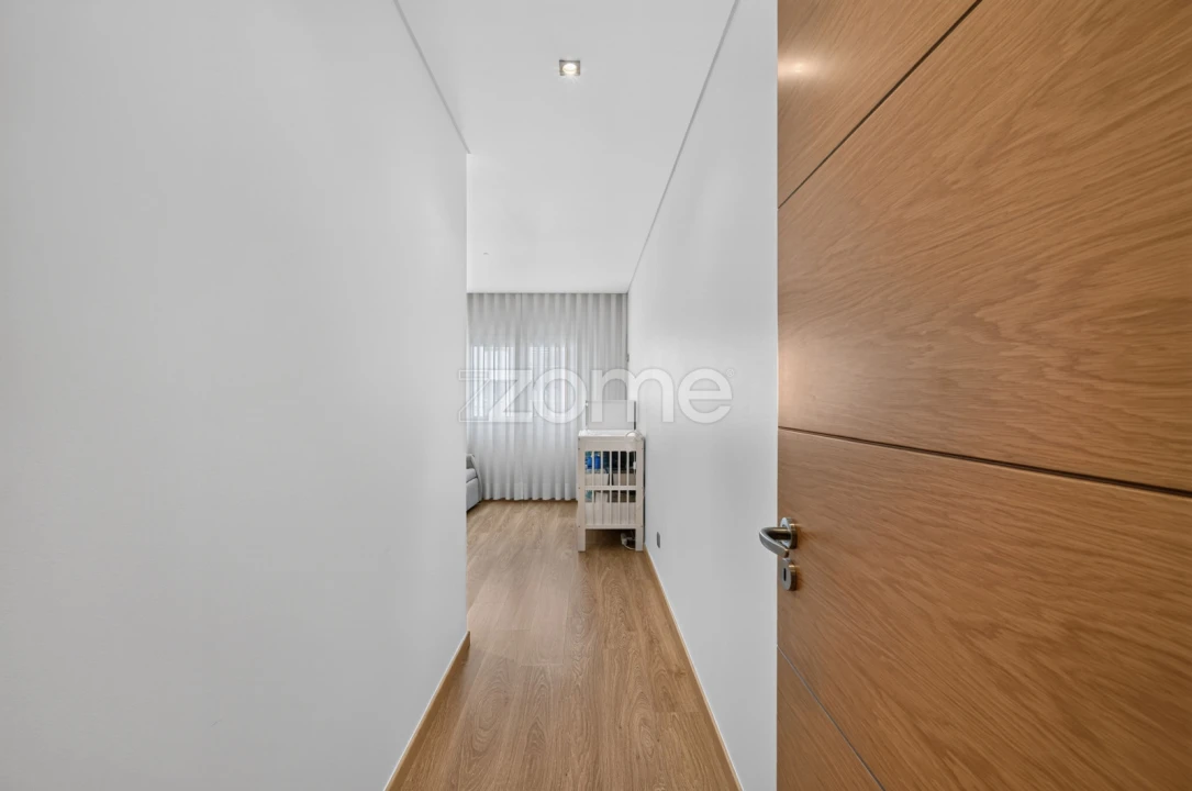 Apartamento T2 para Venda em Ramada e Caneças Foto 4