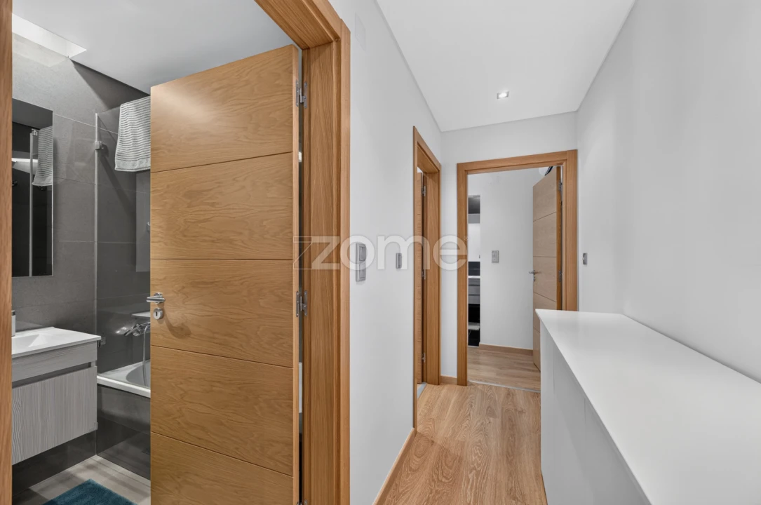 Apartamento T2 para Venda em Ramada e Caneças Foto 10