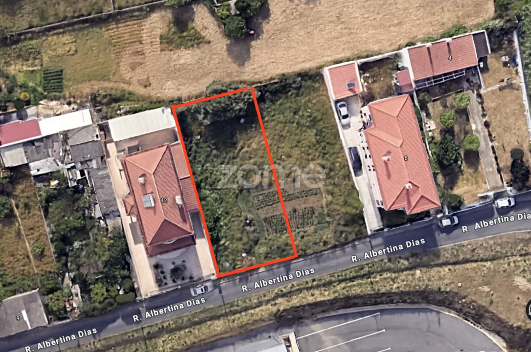 Terreno para Venda em Rio de Mouro Foto 1