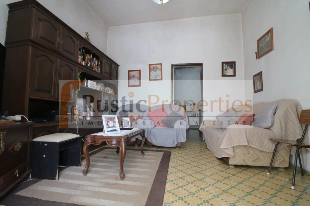 Moradia T3 para Venda em Santa Barbara de Nexe Foto 8