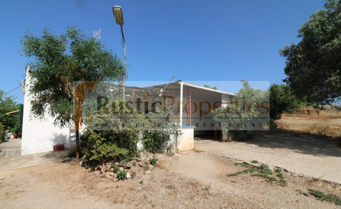 Moradia T3 para Venda em Santa Barbara de Nexe Foto 26