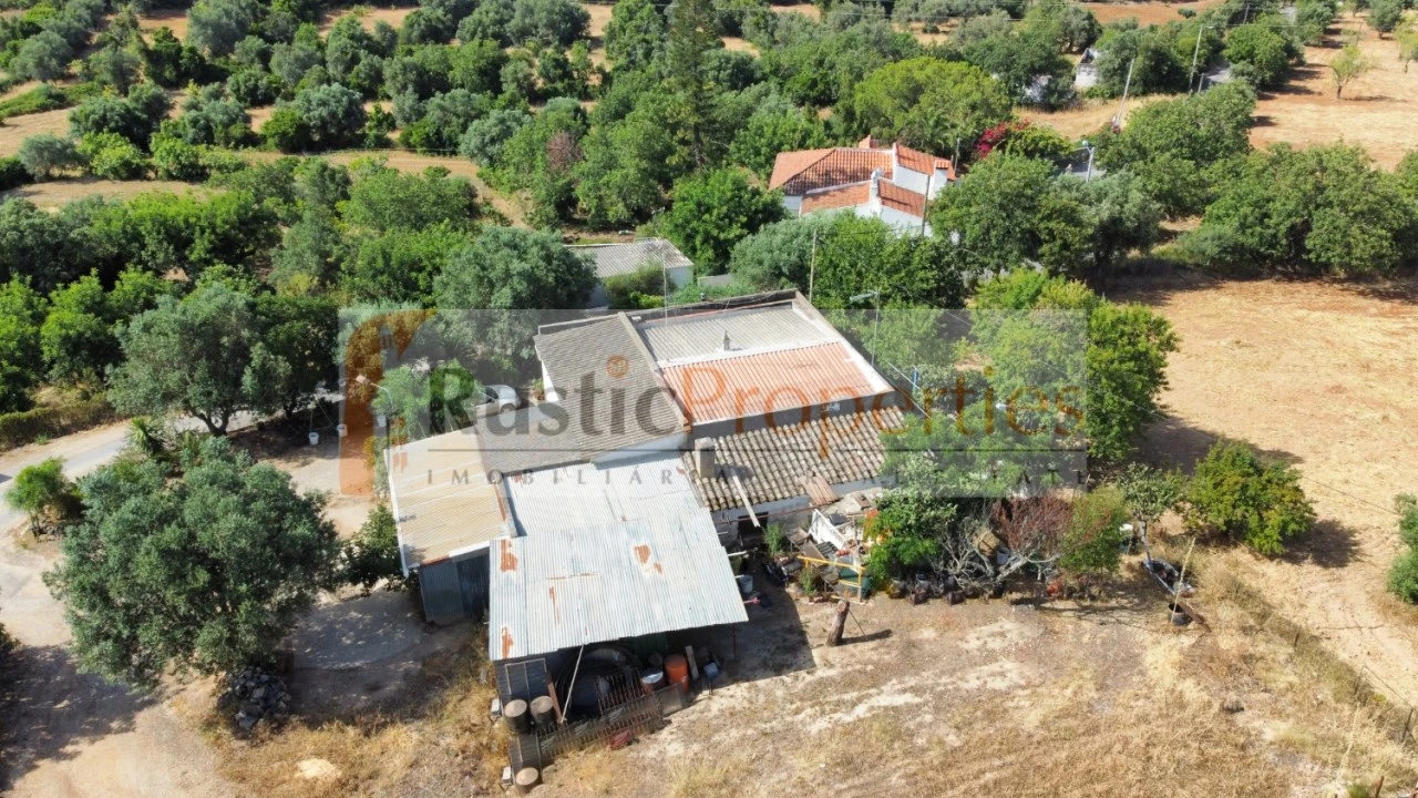 Moradia T3 para Venda em Santa Barbara de Nexe Foto 28