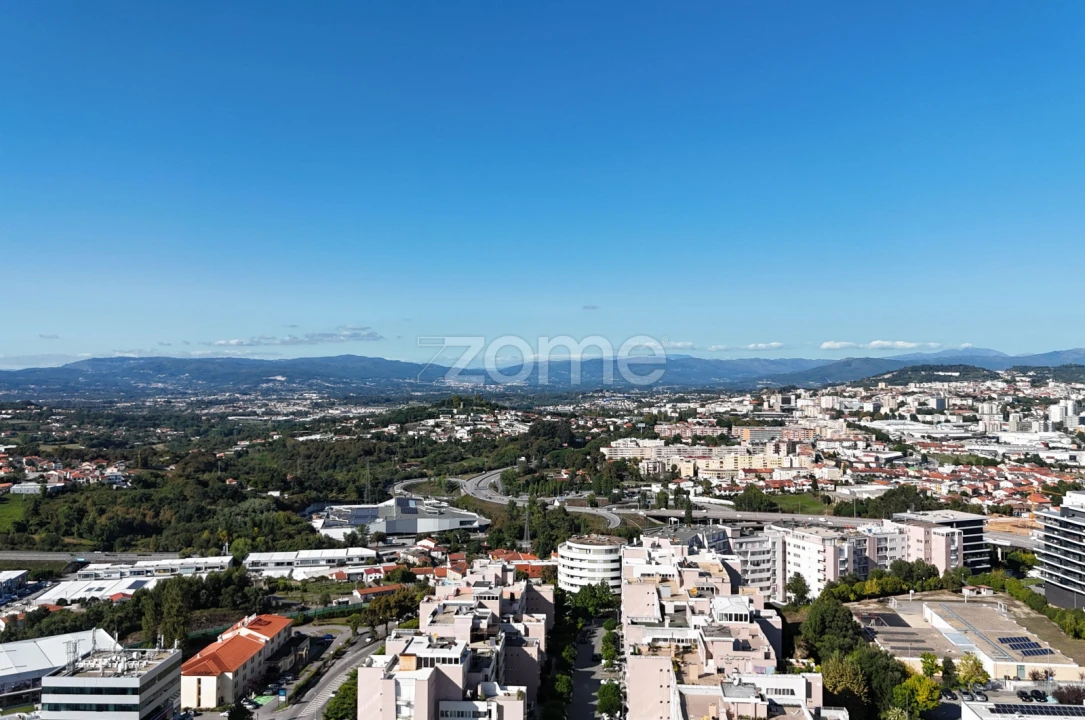Apartamento T3 para Venda em Ferreiros e Gondizalves Foto 39