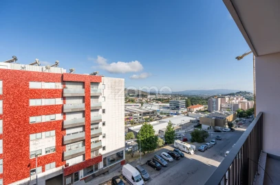 Apartamento T3 para Venda em Ferreiros e Gondizalves