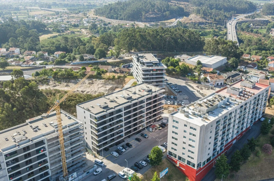 Apartamento T3 para Venda em Ferreiros e Gondizalves Foto 25