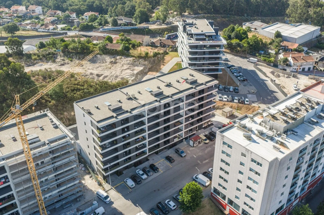 Apartamento T3 para Venda em Ferreiros e Gondizalves Foto 26