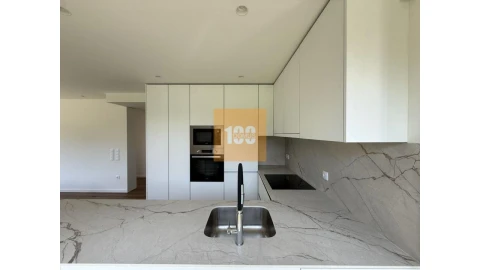 Apartamento T1 para Venda em Arcozelo