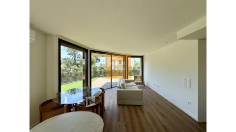 Apartamento T1 para Venda em Arcozelo