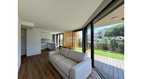 Apartamento T1 para Venda em Arcozelo