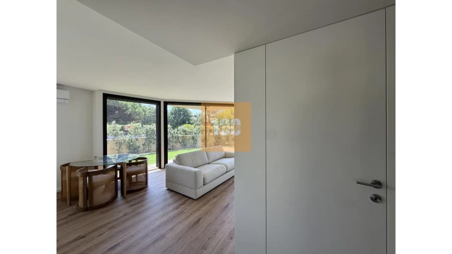 Apartamento T1 para Venda em Arcozelo Foto 5
