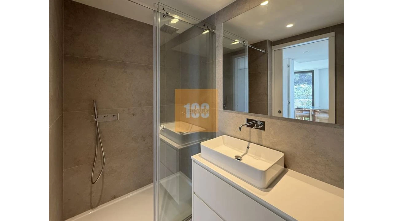 Apartamento T1 para Venda em Arcozelo Foto 18