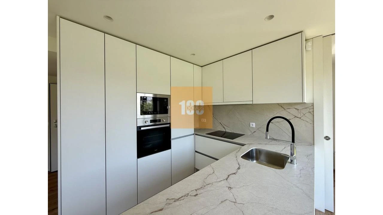 Apartamento T1 para Venda em Arcozelo Foto 7