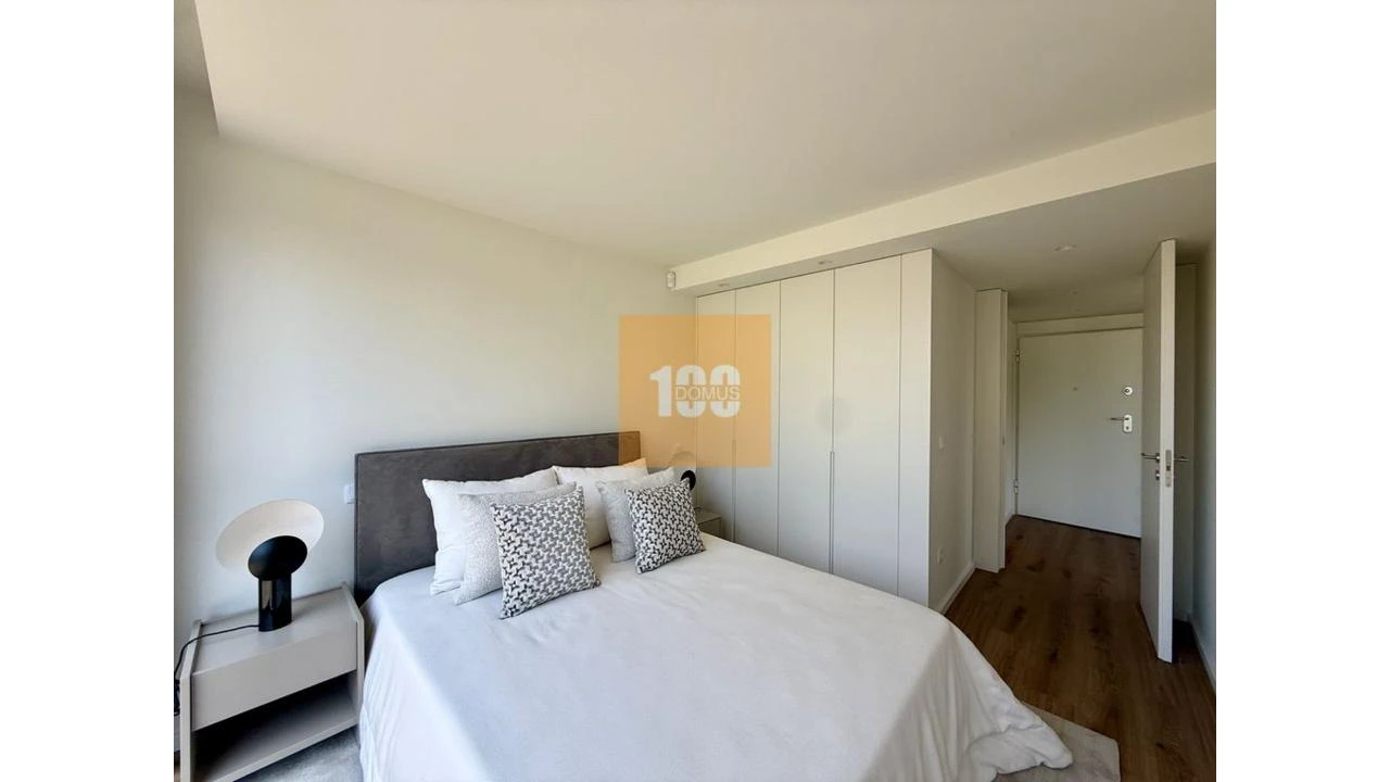 Apartamento T1 para Venda em Arcozelo Foto 14