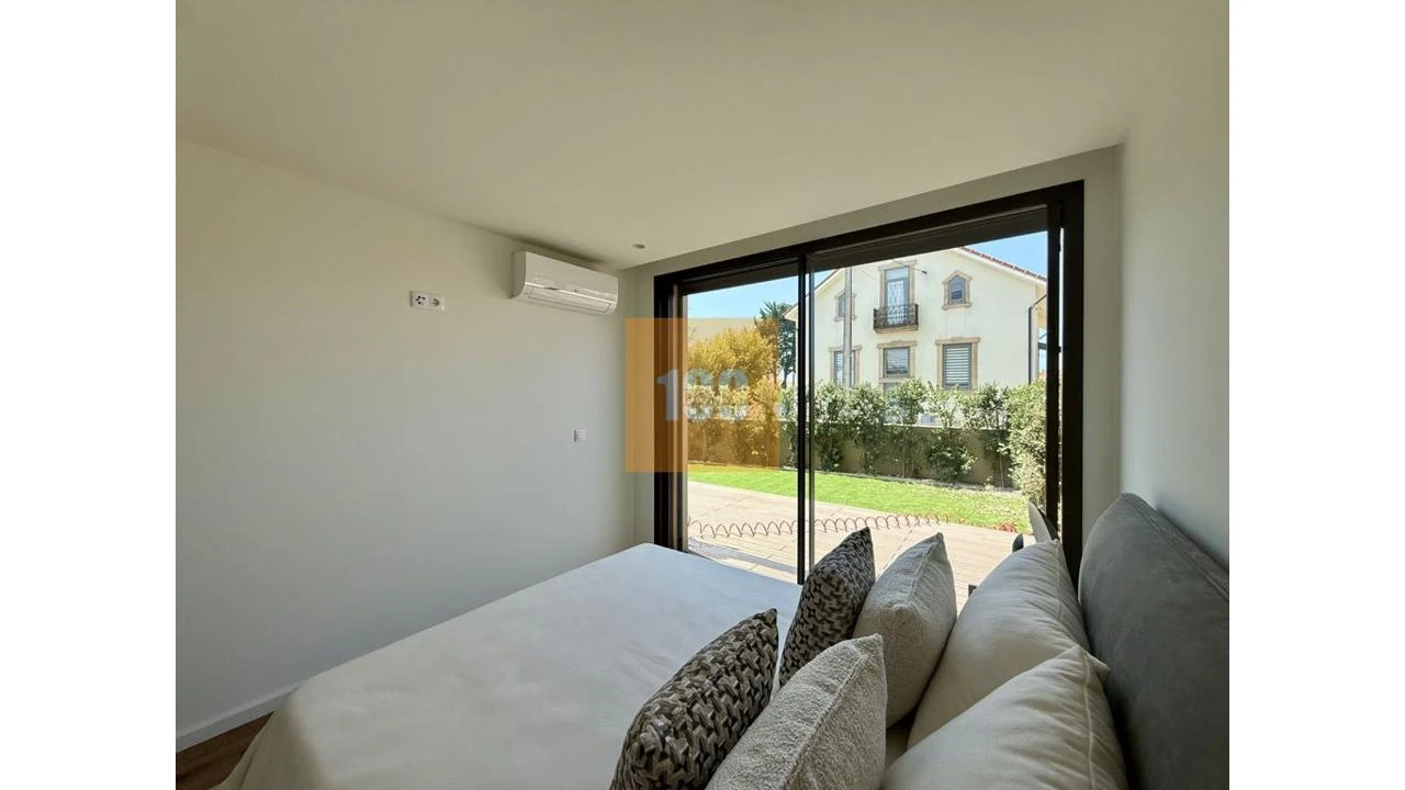 Apartamento T1 para Venda em Arcozelo Foto 16