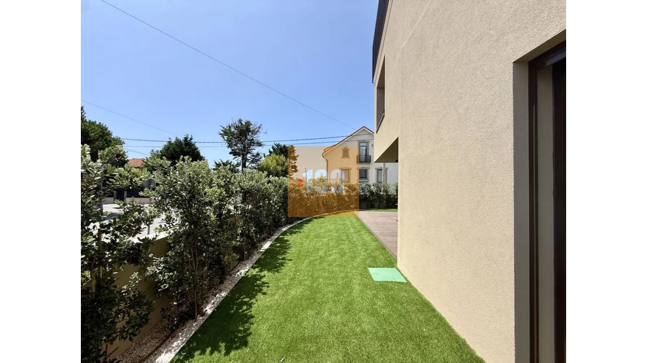 Apartamento T1 para Venda em Arcozelo Foto 21