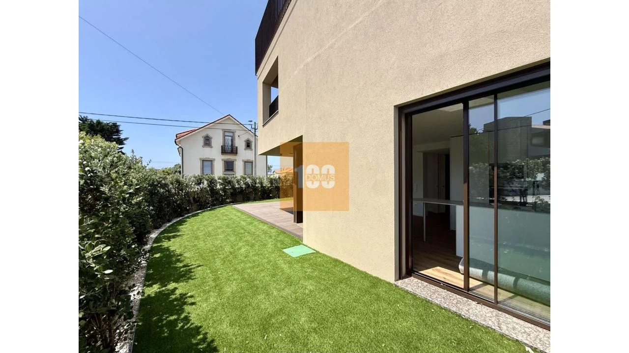 Apartamento T1 para Venda em Arcozelo Foto 22